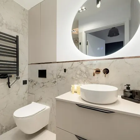 Piekny Apartament Dla 8 Osob Polozony 500 M Od Wroclawskiego Rynku By Renters Lejlighed Wrocław