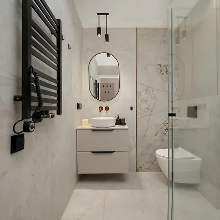 Lejlighed Piekny Apartament Dla 8 Osob Polozony 500 M Od Wroclawskiego Rynku By Renters *