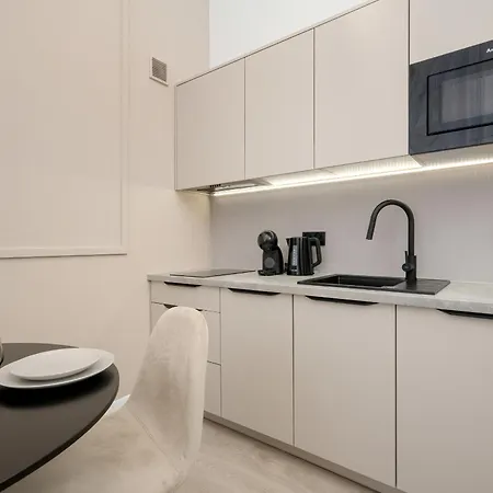 Lejlighed Piekny Apartament Dla 8 Osob Polozony 500 M Od Wroclawskiego Rynku By Renters *
